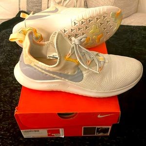 Nike Free Training 8 size 8.5